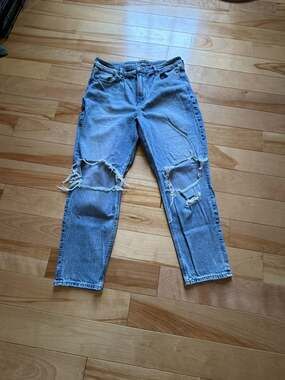 American Eagle Outfitters Distressed High-Rise Straight Leg Jeans